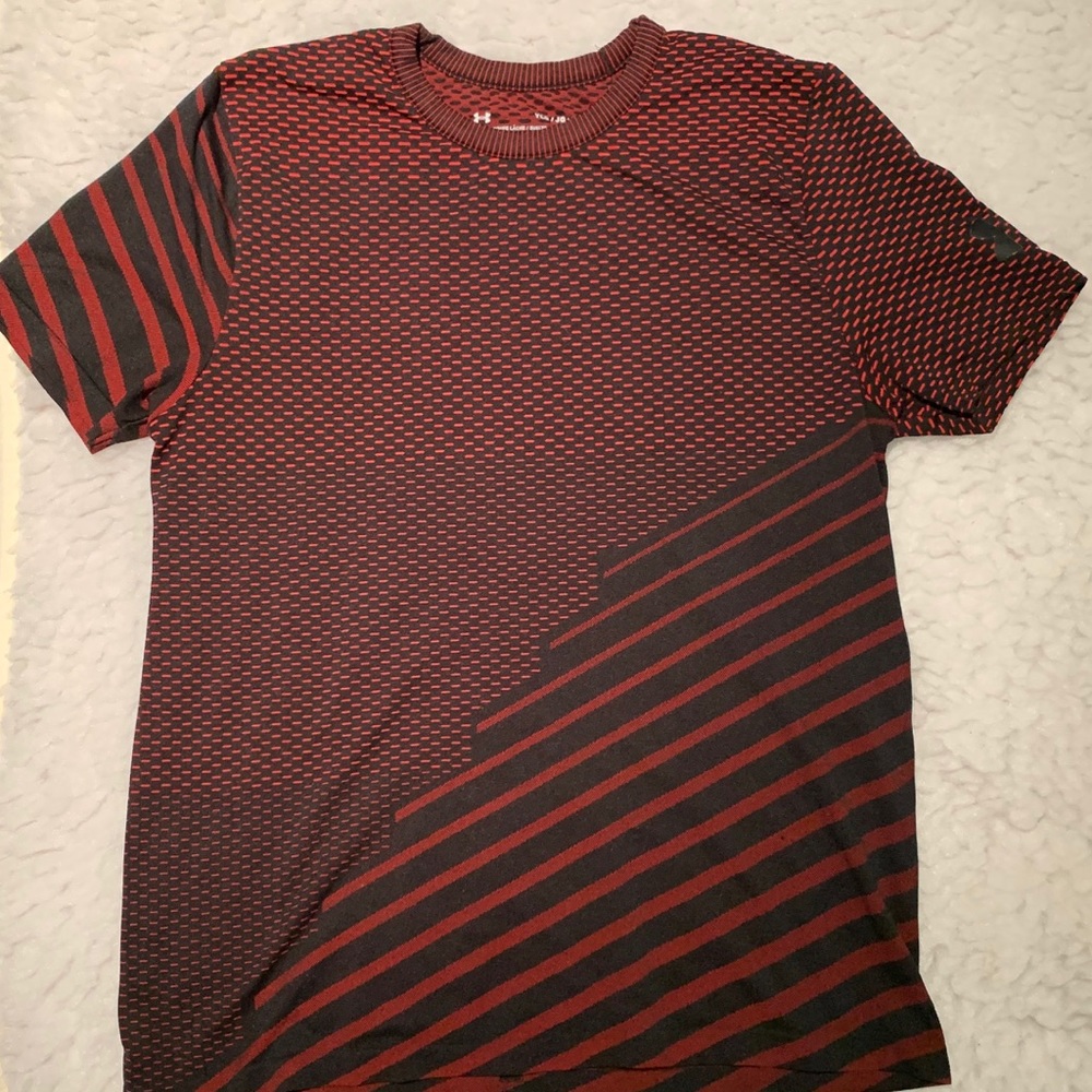 Boys Large Under Armour Heatgear (black/red)